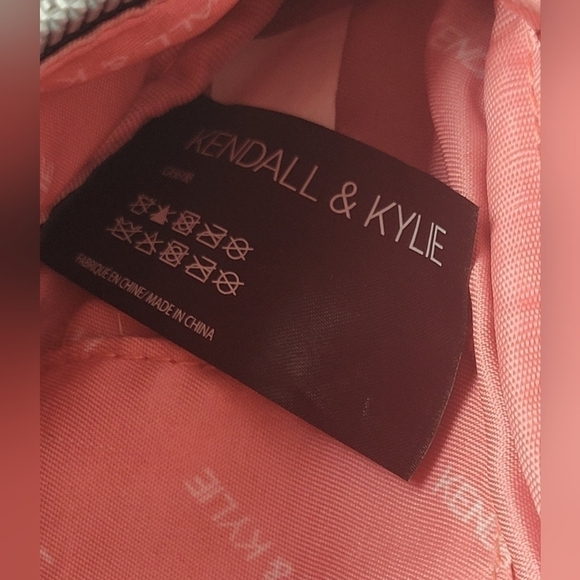 KENDALL & Kylie Fanny Pack - Picture 6 of 8